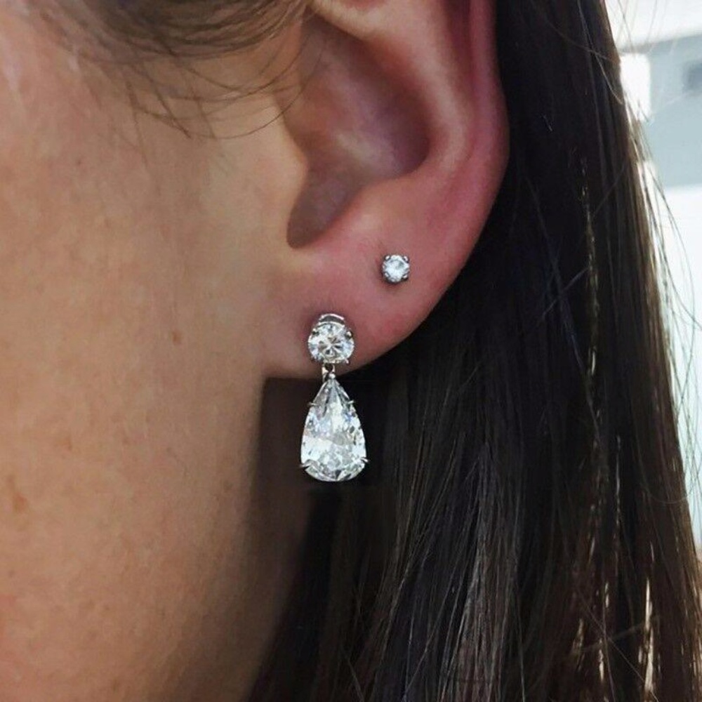 Imitated Emerald Earrings - Picture 3 of 3